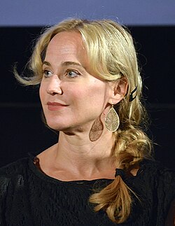 Bild på skådespelaren Anja Lundqvist