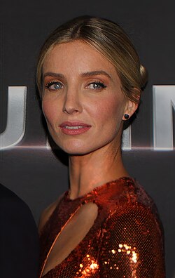 Bild på Annabelle Wallis