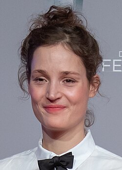 Bild på Vicky Krieps